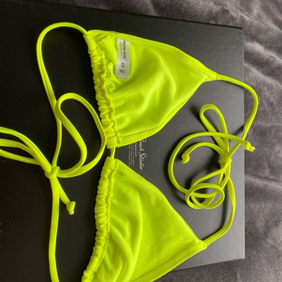 Bright yellow bikini top - Picture 3 of 4